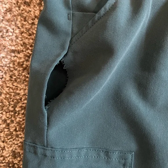 Pacific Blue Figs Scrub Set XXS/XXSP - Picture 10 of 10